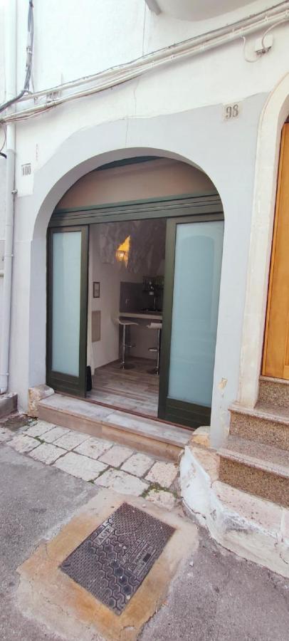 White Stone Flats & Studios Ostuni Habitación foto